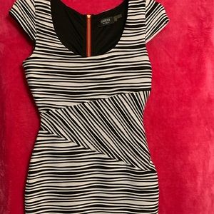 Guess Size 10 Black And White Striped Dress